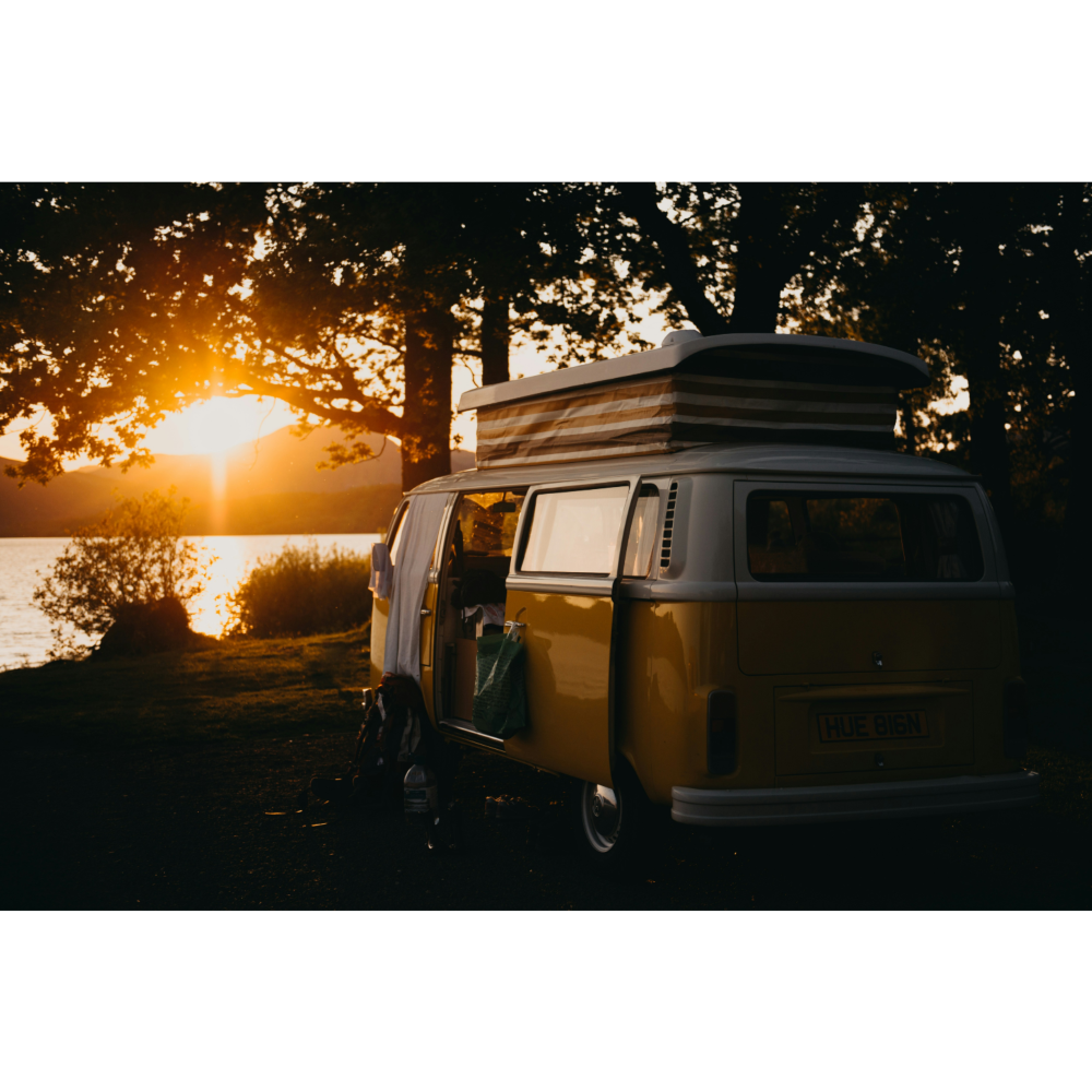 Elektroscooter auf dem Campingplatz: Eine moderne Mobilitätslösung für Outdoorfans